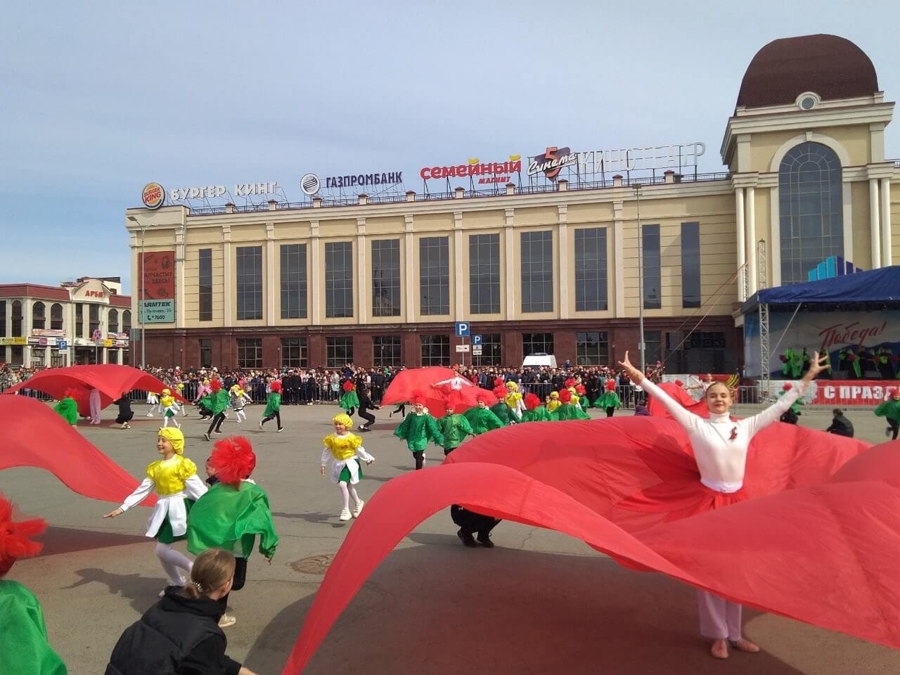 Театрализованное шествие «Я пришла. Меня зовут Победа!». 09.05.2023 г. - ДК  Юбилейный